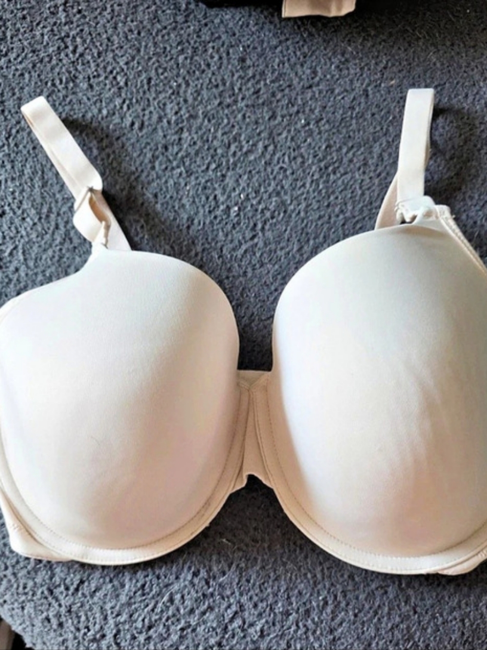 Cream Bra Like New